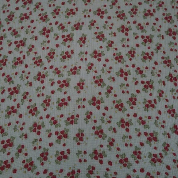 Hudson Baby HB Strawberry Print Muslin 100% Cotton Swaddle Blanket Baby Lovey - Picture 3 of 7